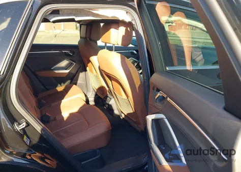 2020 Audi Q3 Premium 45 Tfsi Quattro Tiptronic z USA, uszkodzony, nr VIN WA1AECF31L1001594